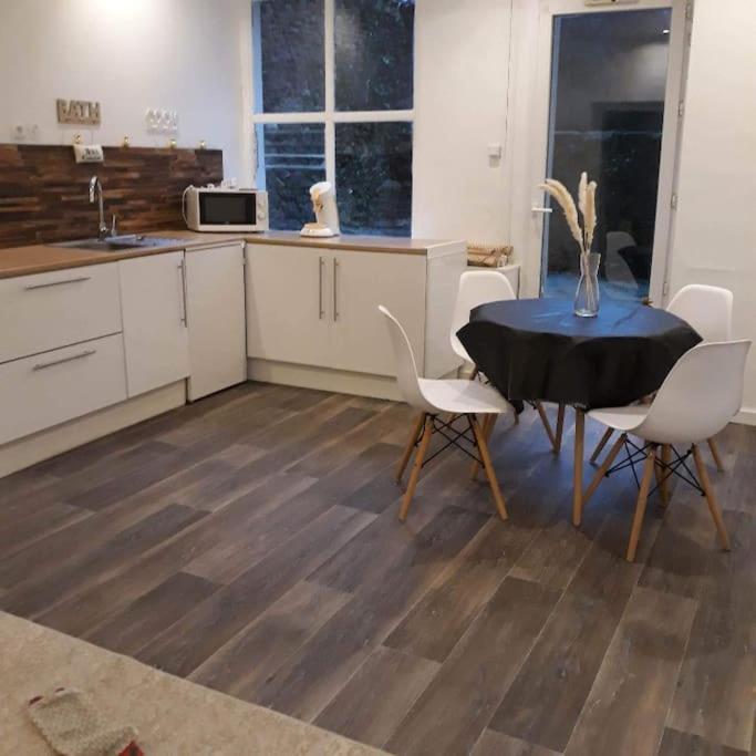 Appartement Agreable Au Centre Wifi Saint-Léonard-de-Noblat Zewnętrze zdjęcie